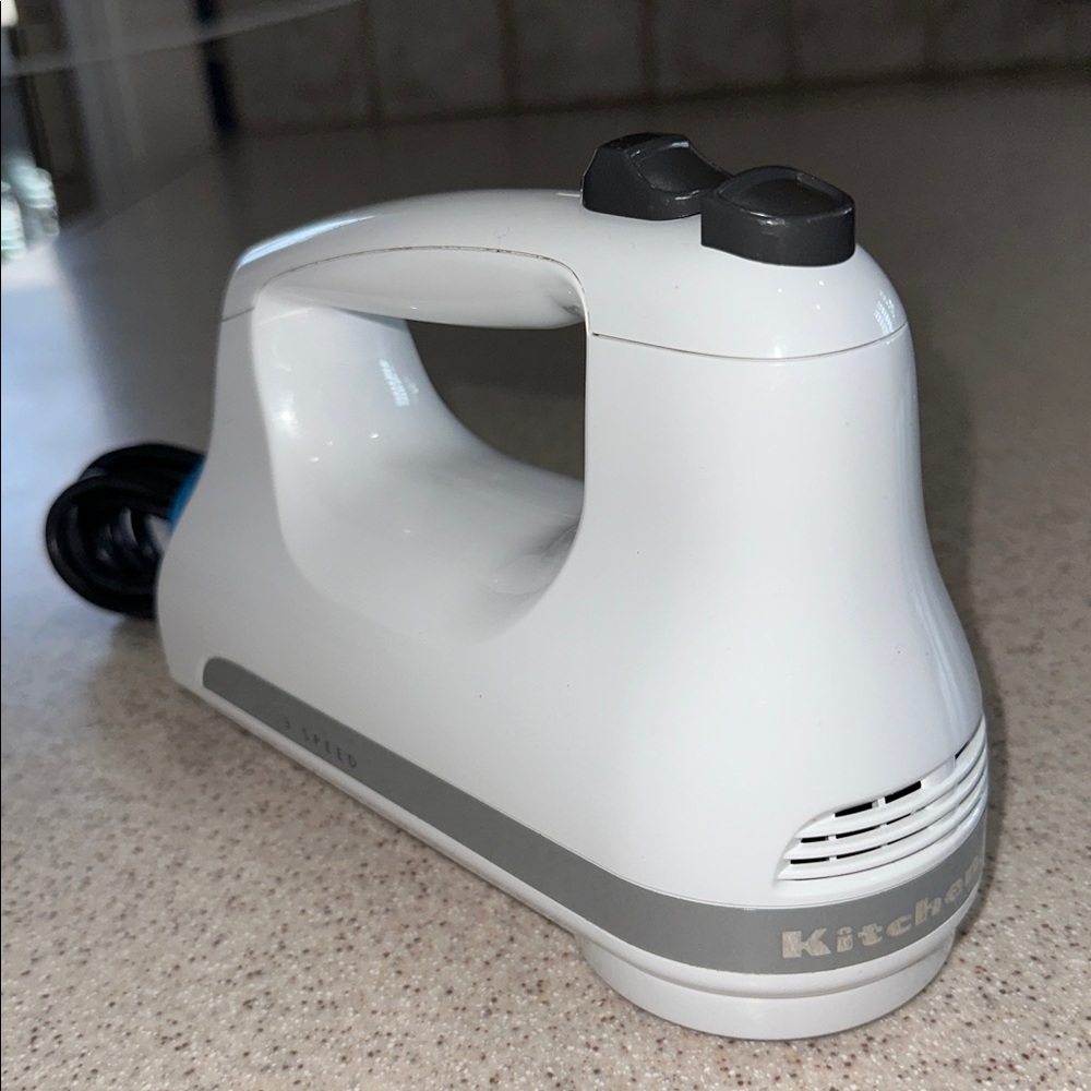 Kitchenaid White Electric Hand Mixer *Tested *No Beaters KHM312WH